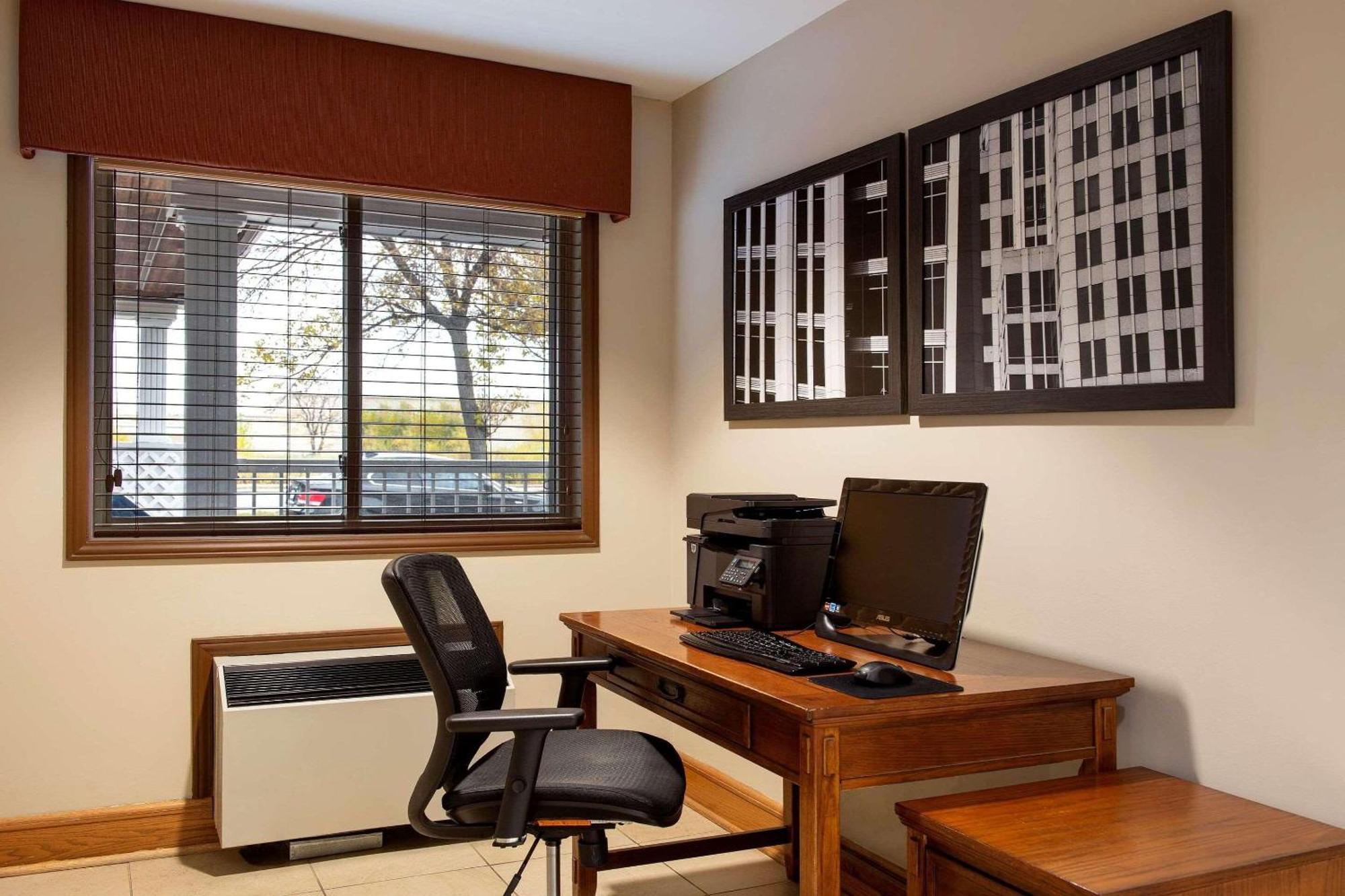 Country Inn & Suites By Radisson, Winnipeg, Mb Bagian luar foto