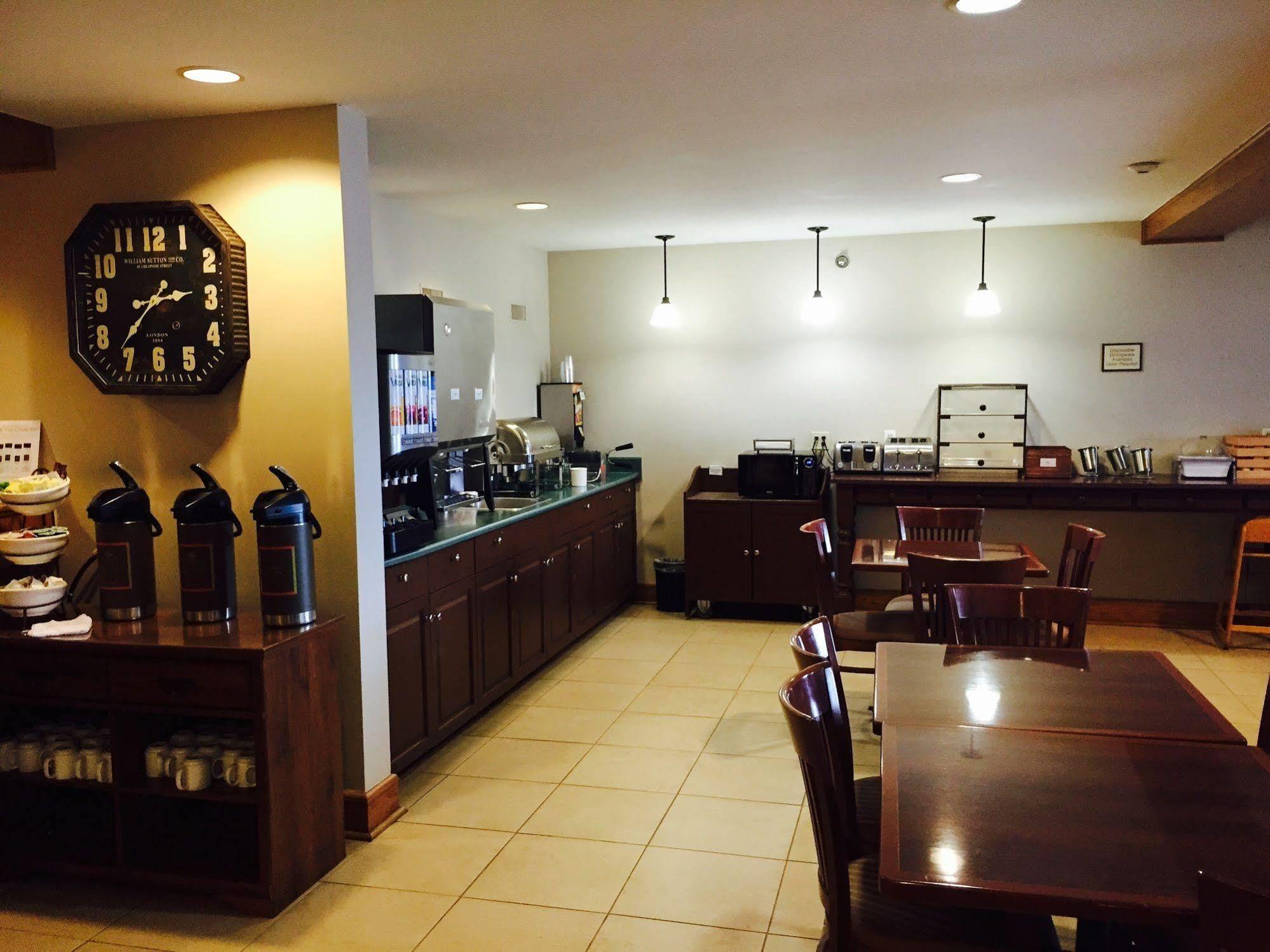 Country Inn & Suites By Radisson, Winnipeg, Mb Bagian luar foto